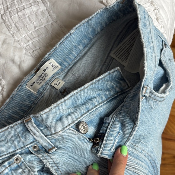 Abercrombie & Fitch 'The 90's Straight Ultra High Rise' Size 10 Long - Picture 4 of 8